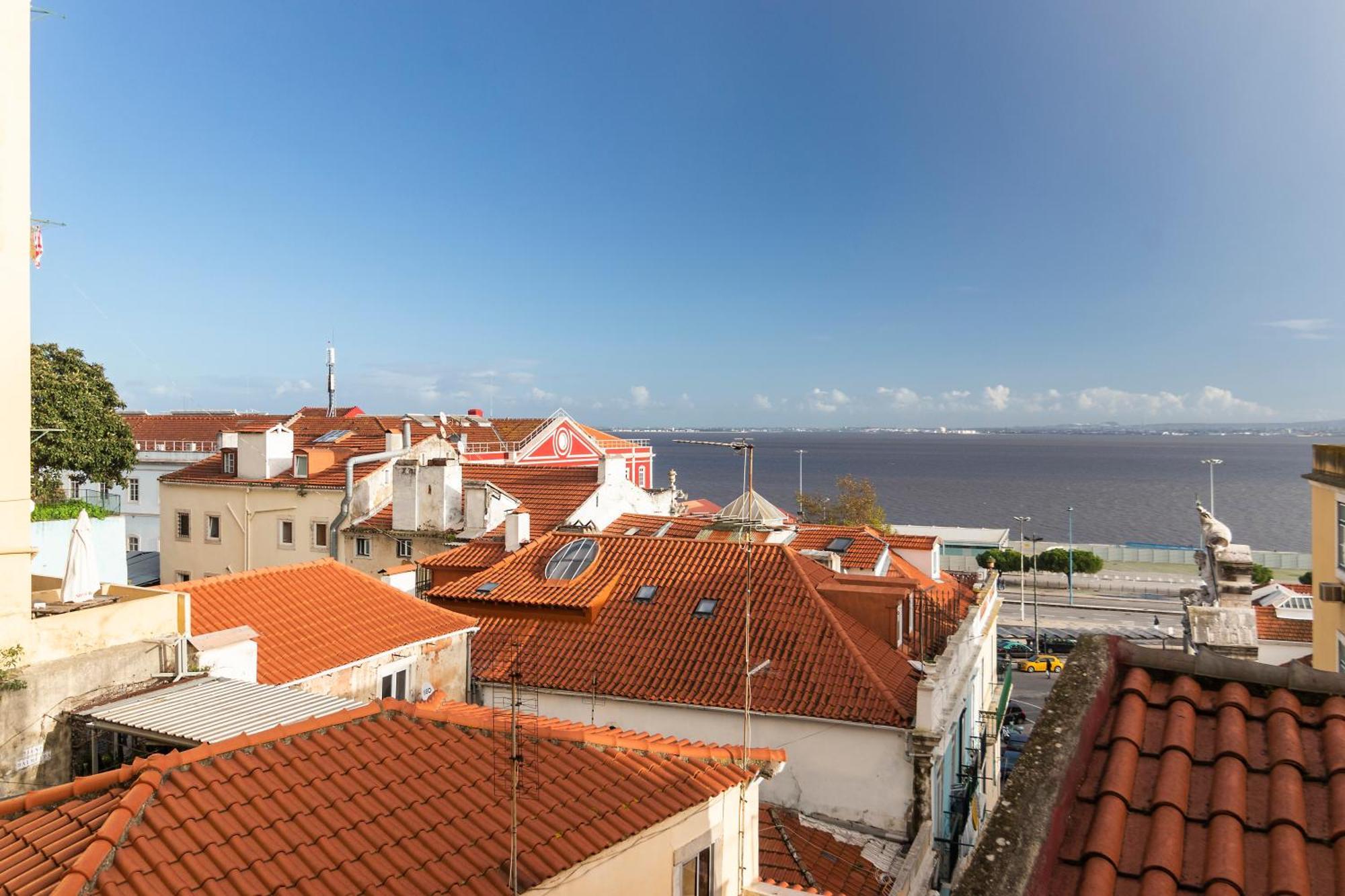 Delightful & Quirky With River Views Lisboa Екстериор снимка